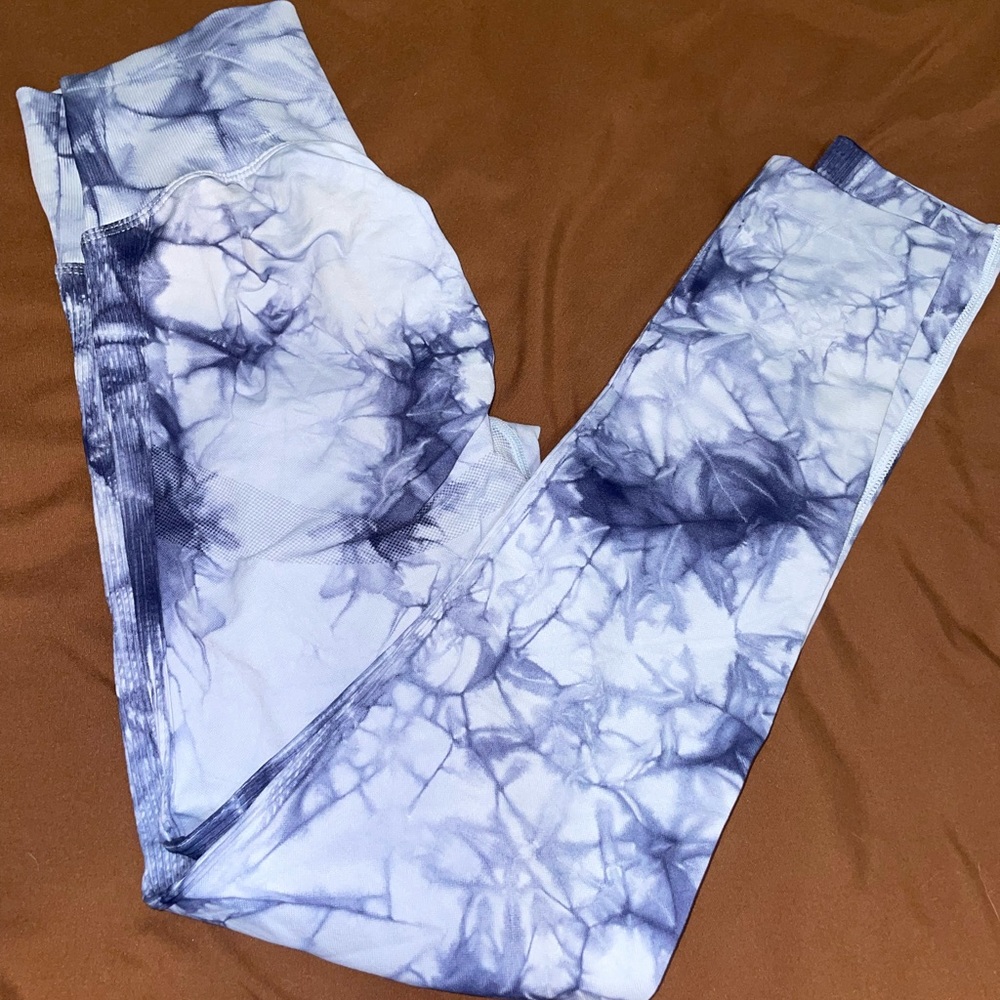 BLUE TIE DYE LEGGINGS